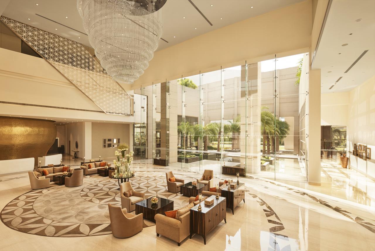 Taj Swarna, Amritsar Hotel Kültér fotó Lobby