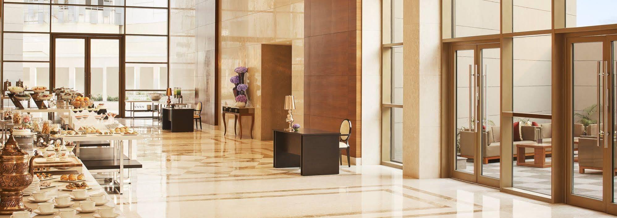 Taj Swarna, Amritsar Hotel Kültér fotó Lobby